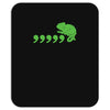 comma chameleon Mousepad