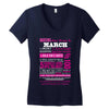 quens are born in march Women's V-Neck T-Shirt