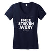 free steven avery Women's V-Neck T-Shirt