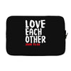 love each other Laptop sleeve