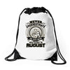 never underestimate an old man Drawstring Bags