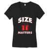 size matters Women's V-Neck T-Shirt