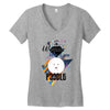 who loves poodle Women's V-Neck T-Shirt