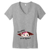 disculpame ya es agosto white girl black print Women's V-Neck T-Shirt