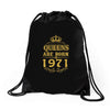 queens are born in 1971 Drawstring Bags