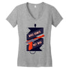 make games not war Women's V-Neck T-Shirt