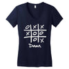 tic tac toe draw Women's V-Neck T-Shirt
