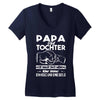 papa und tochter Women's V-Neck T-Shirt