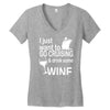 go crouising Women's V-Neck T-Shirt