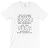 nurse knows whats going on T-Shirt