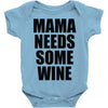 mamma needs some vino divertente Baby Onesie