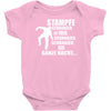 schranz dj ,stampfen, hacke, musik Baby Onesie