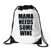 mamma needs some vino divertente Drawstring Bags