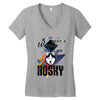 who loves husky Women's V-Neck T-Shirt