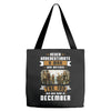 Never Underestimate A Man Who Watches The 100 And Was Born in December Tote Bags