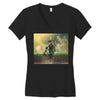 Wild photographer Women's V-Neck T-Shirt