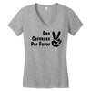 dos cervezas por favor Women's V-Neck T-Shirt