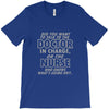nurse knows whats going on T-Shirt