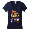 wenn papa Women's V-Neck T-Shirt