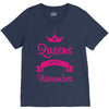 queens are born in november V-Neck Tee