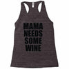mamma needs some vino divertente Racerback Tank