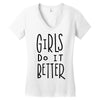 girls do it better Women's V-Neck T-Shirt
