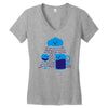 mucho vino Women's V-Neck T-Shirt