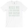kiss me T-Shirt