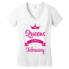 queens are born in february Women's V-Neck T-Shirt