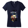 who loves pugs Women's V-Neck T-Shirt