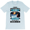 Never Underestimate A Man Who Watches Lost in Space And Was Born in De T-Shirt