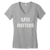 size matters Women's V-Neck T-Shirt