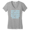 dont judge my english setter Women's V-Neck T-Shirt