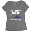 Mommy Shark Doo Women's Triblend Scoop T-shirt