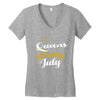 queens are born in july Women's V-Neck T-Shirt