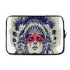 Kizil derili kiz Laptop sleeve