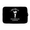 hog wrestling Laptop sleeve