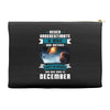 Never Underestimate A Man Who Watches Lost in Space And Was Born in De Accessory Pouches