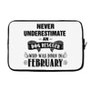 never underestimate an old man who was born in february Laptop sleeve