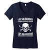 los soldadores fueron creados porque... Women's V-Neck T-Shirt