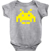 uomo 4 space invaders anni80 vintage videogames Baby Onesie
