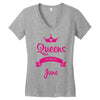 queens are born in june Women's V-Neck T-Shirt