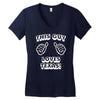 this guy loves texas Women's V-Neck T-Shirt