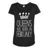 queens are born in february Maternity Scoop Neck T-shirt