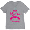 queens are born in december V-Neck Tee