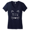 love cats Women's V-Neck T-Shirt