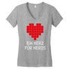 nerd shirt design  herz f&uuml;r nerds computer gaming fun big bang minecr Women's V-Neck T-Shirt
