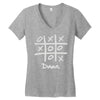 tic tac toe draw Women's V-Neck T-Shirt