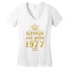 kings are born in 1977 Women's V-Neck T-Shirt