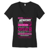 quens are born in august Women's V-Neck T-Shirt
